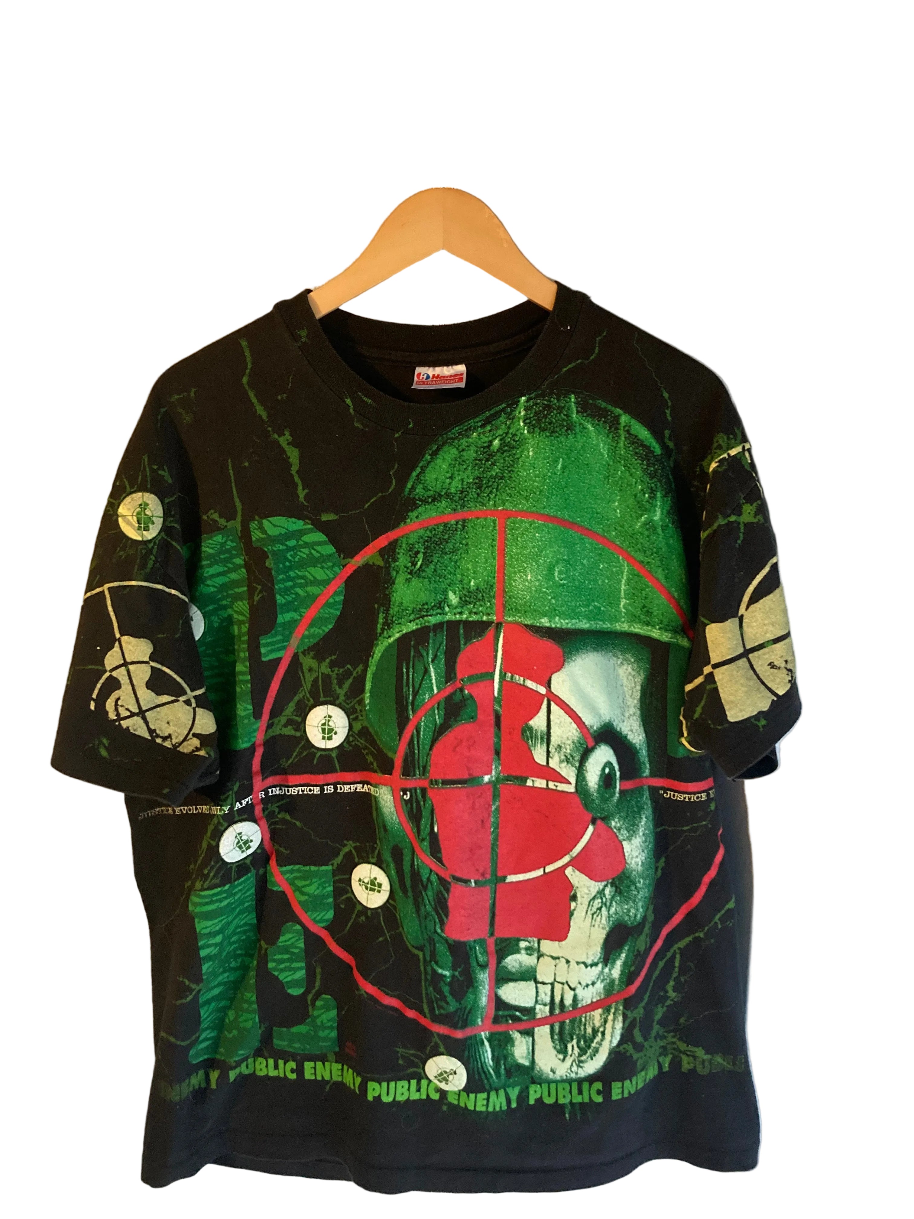 1990s public enemy aop tee XL