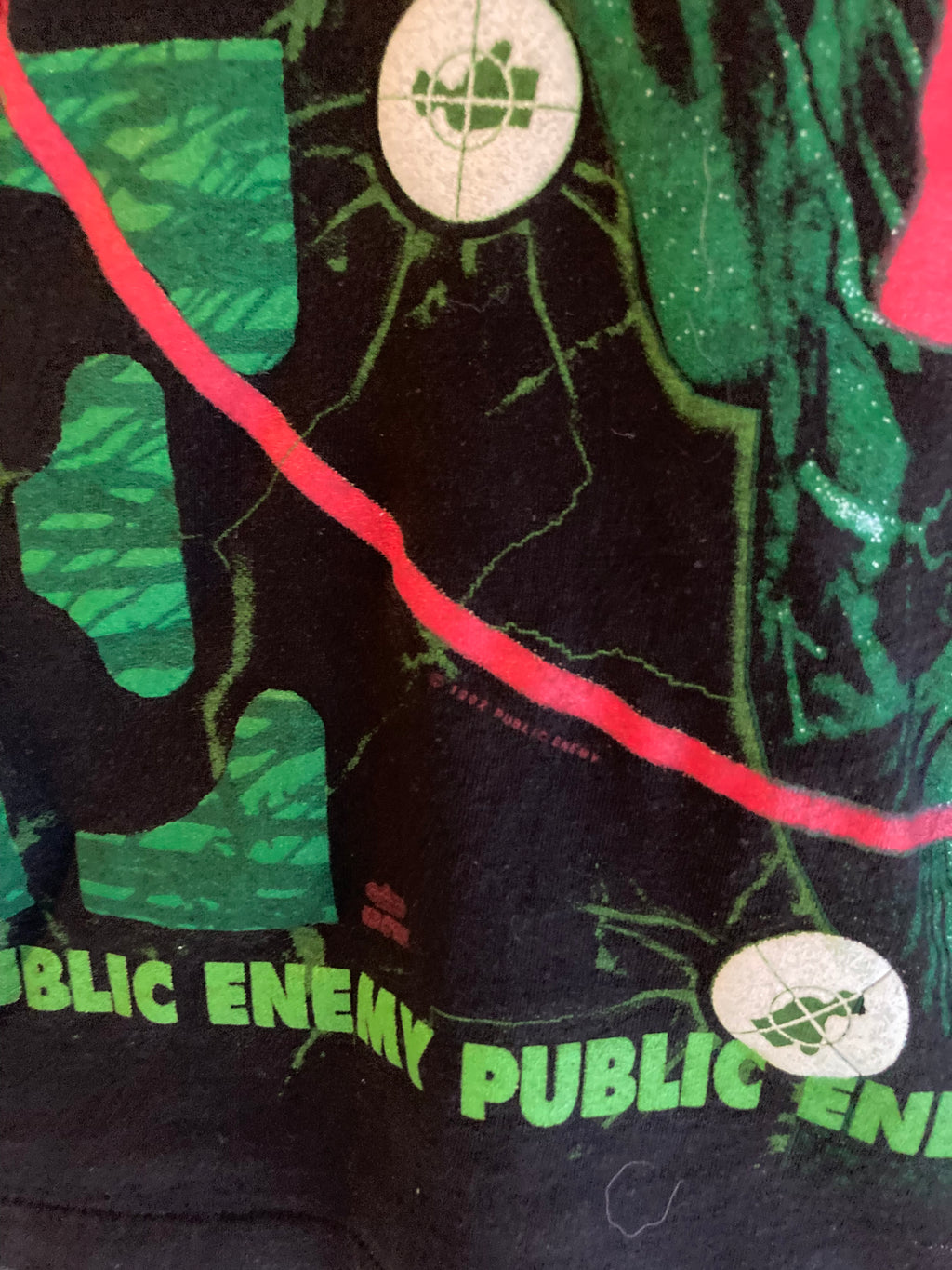 1990s public enemy aop tee XL