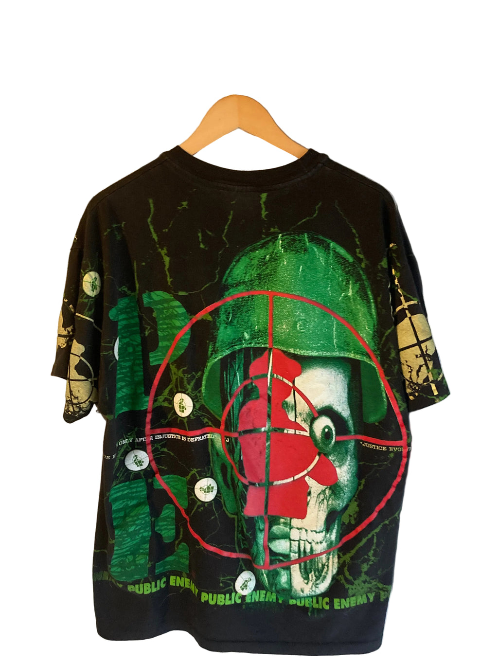 1990s public enemy aop tee XL