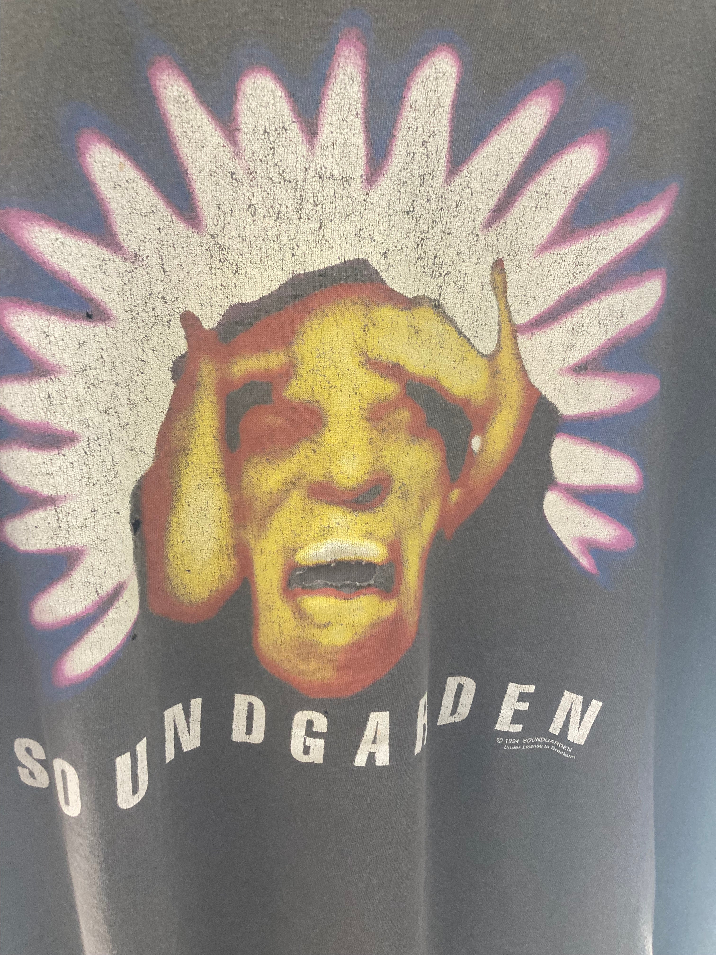 1990s soundgarden black hole sun tee XL